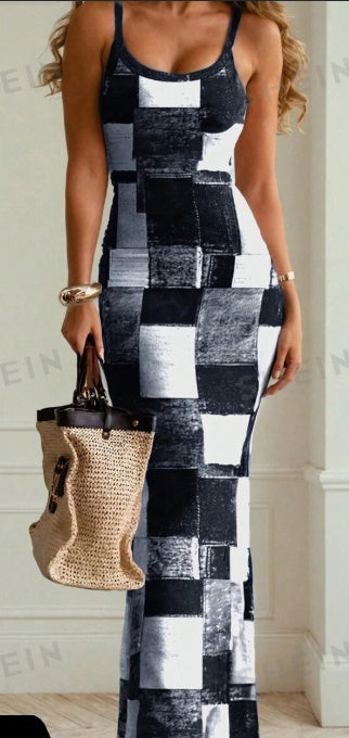 Fashionable Grid Patterned Dress