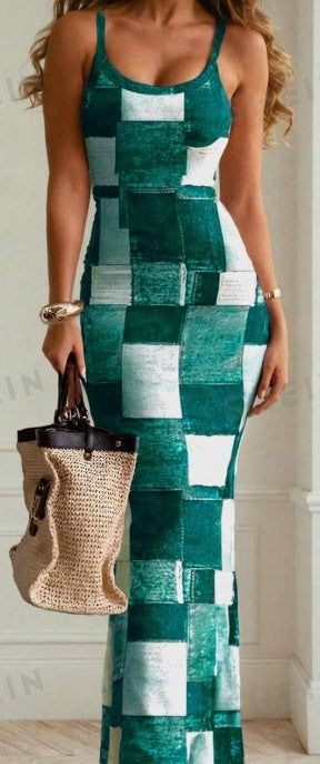 Fashionable Grid Patterned Dress